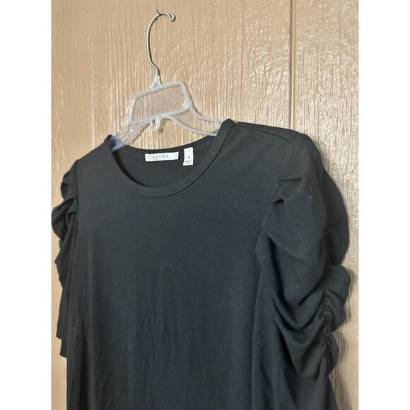 Cyrus Black Puff Ruffle Sleeve‎ Blouse Size Medium T-Shirt 1/2 Sleeve Casual - Picture 2 of 6